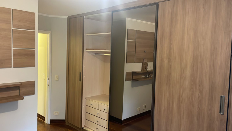 Apartamento com 3 Quartos à Venda,  em Vila Uberabinha - São Paulo