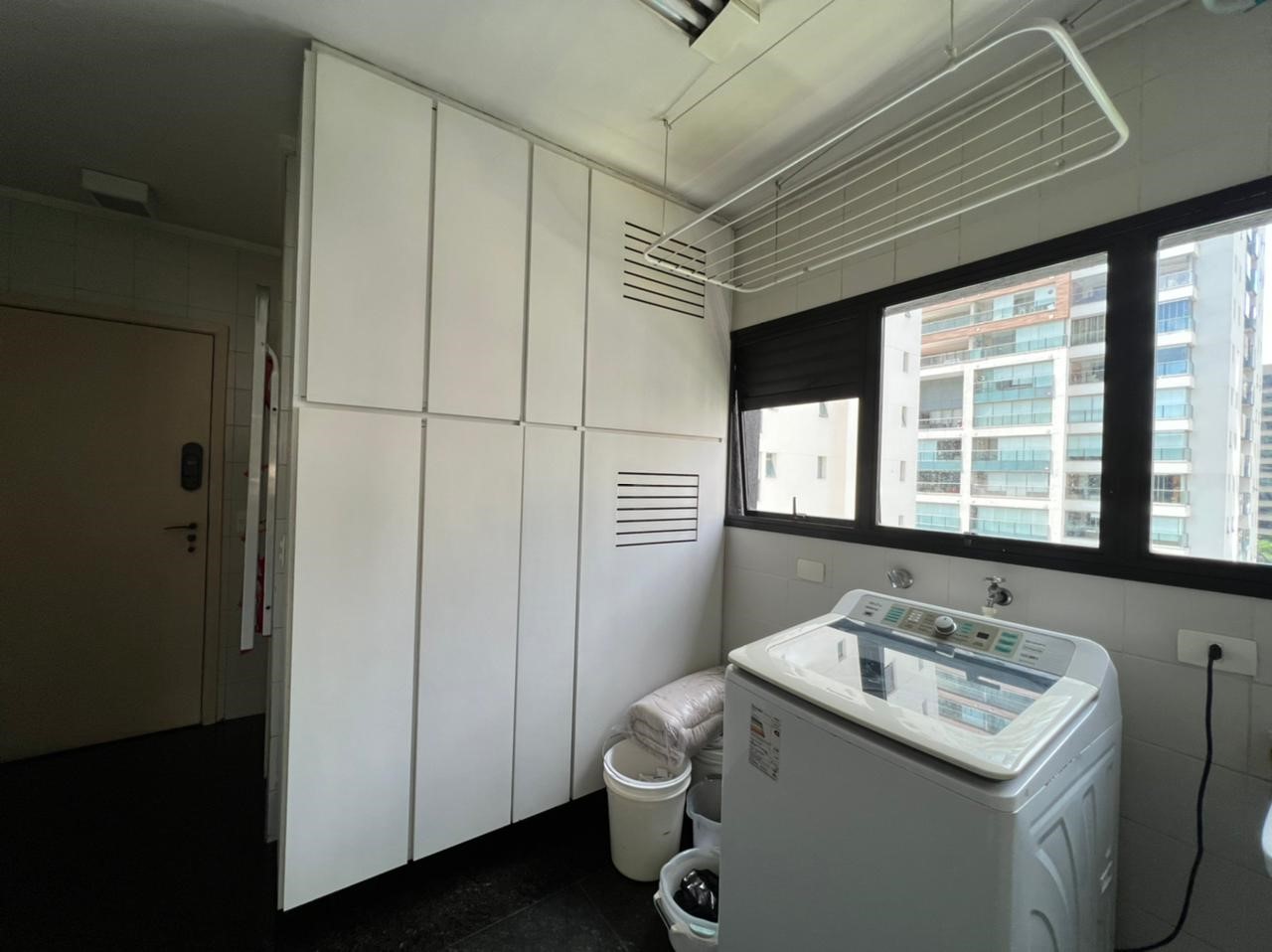 Foto do imóvel: Apartamento com 4 Quartos à Venda ou Locação, 220 m² em Itaim Bibi - São Paulo