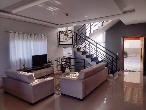 Imagem Casa com 5 Quartos à Venda, 350 m² em Centro - Poços de Caldas