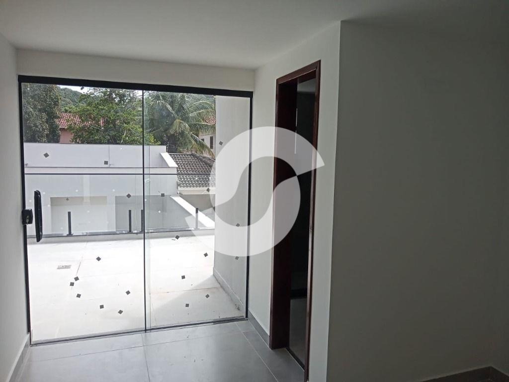 Foto do imóvel: Casa com 4 Quartos à Venda, 209 m² em Itaipu - Niterói