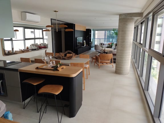 Apartamento com 3 Quartos à Venda, 145 m²em Jardim Paulista - São Paulo