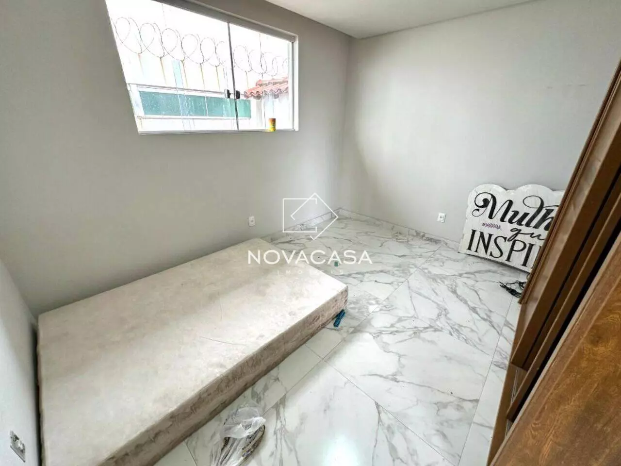 Foto do imóvel: Casa com 5 Quartos à Venda, 250 m² em Rio Branco - Belo Horizonte Foto do imóvel: Casa com 5 Quartos à Venda, 250 m² em Rio Branco - Belo Horizonte