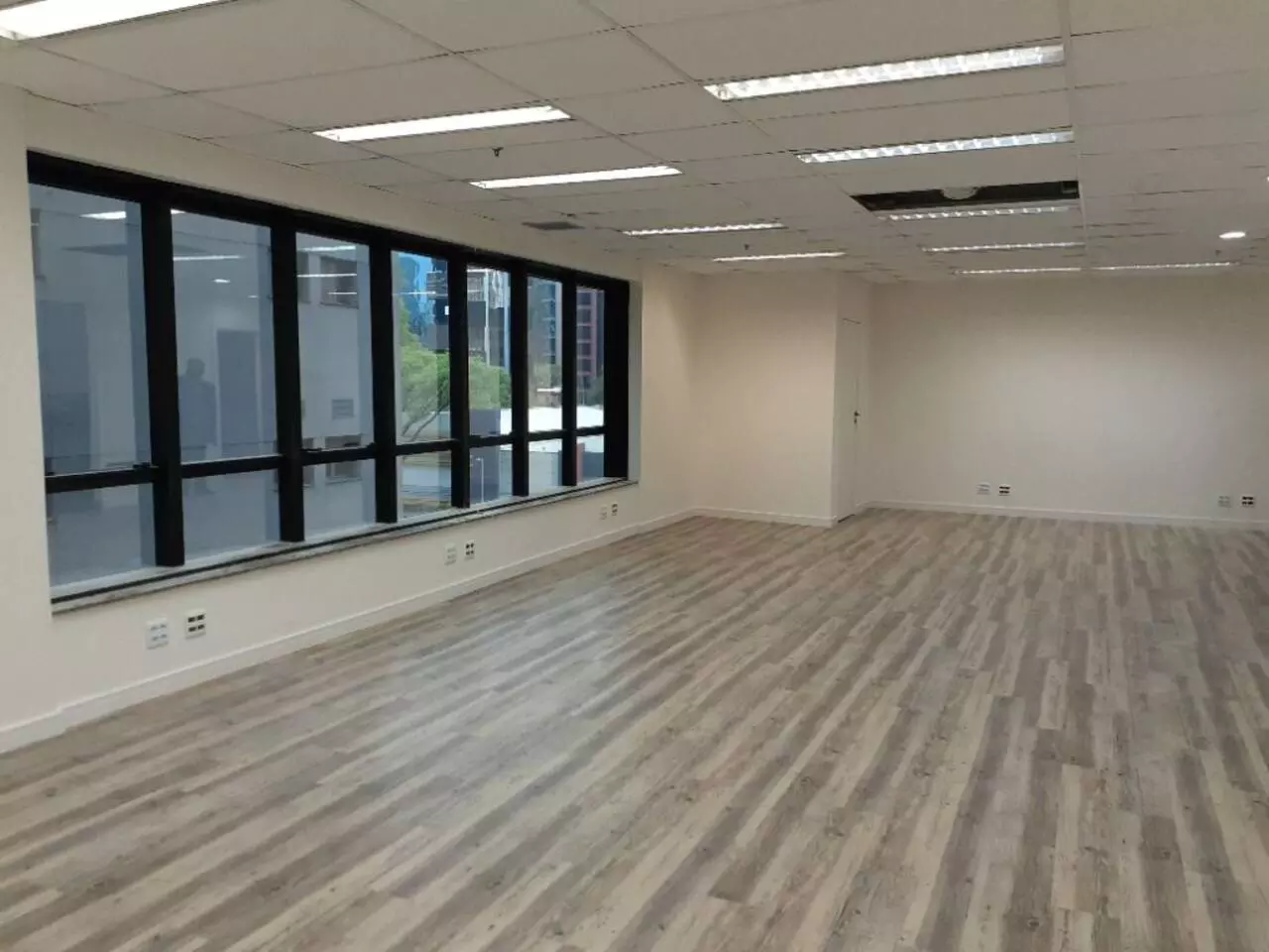 Foto do imóvel: Sala Comercial para Alugar, 88 m² em Vila Olímpia - São Paulo