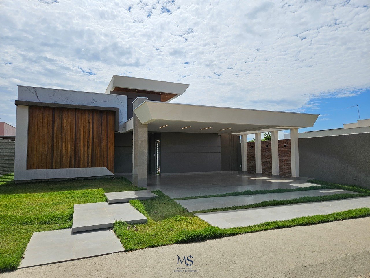 Imagem Casa de Condomínio com 4 Quartos à Venda, 292 m²em Alto da Boa Vista (Sobradinho) - Brasília
