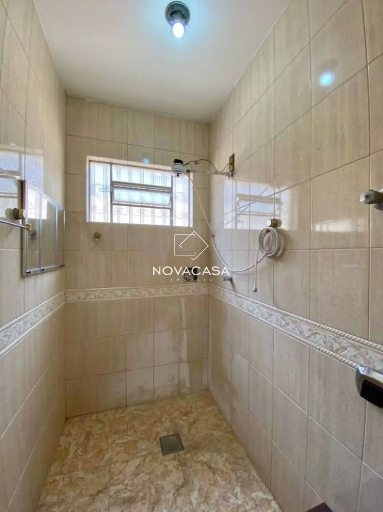Foto do imóvel: Casa com 3 Quartos à Venda, 147 m² em Heliópolis - Belo Horizonte Foto do imóvel: Casa com 3 Quartos à Venda, 147 m² em Heliópolis - Belo Horizonte