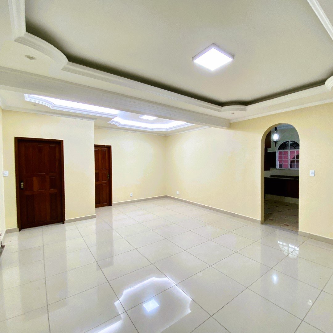 Foto do imóvel: Casa com 4 Quartos para Alugar, 458 m²em Aleixo - Manaus