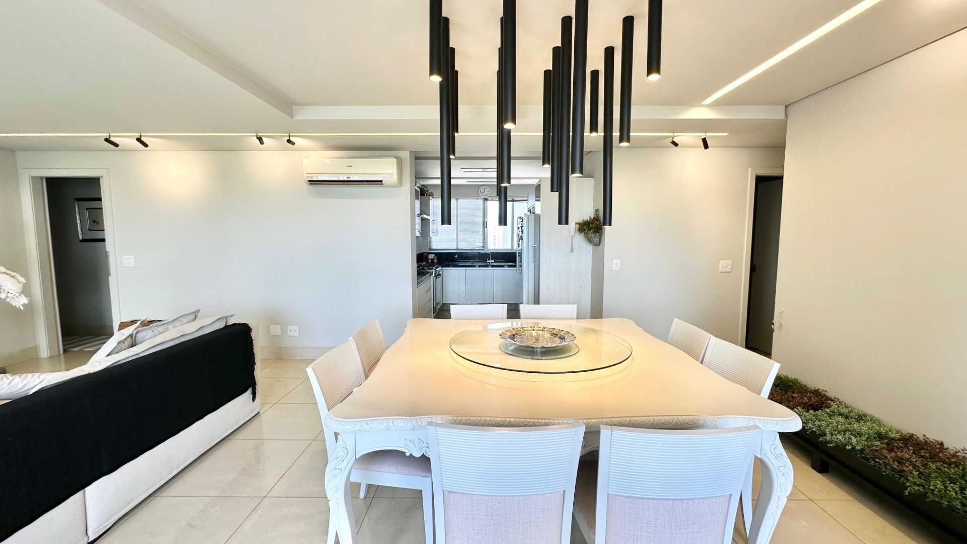 Foto do imóvel: Apartamento com 3 Quartos à Venda, 215 m²em Bela Suiça - Londrina