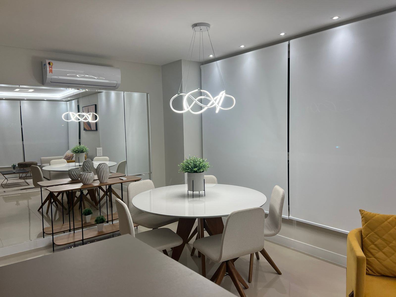 Imagem Apartamento com 2 Quartos à Venda, 71 m²em Centro - Tramandaí