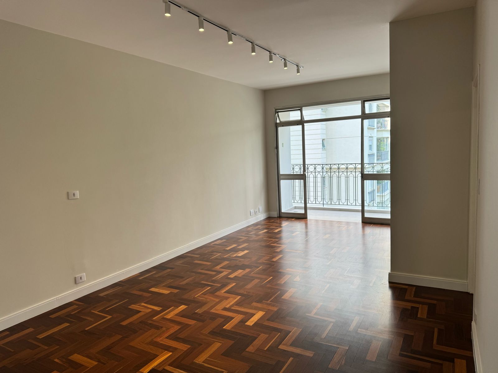 Foto do imóvel: Apartamento com 3 Quartos à Venda, 122 m² em Jardim das Acácias - São Paulo