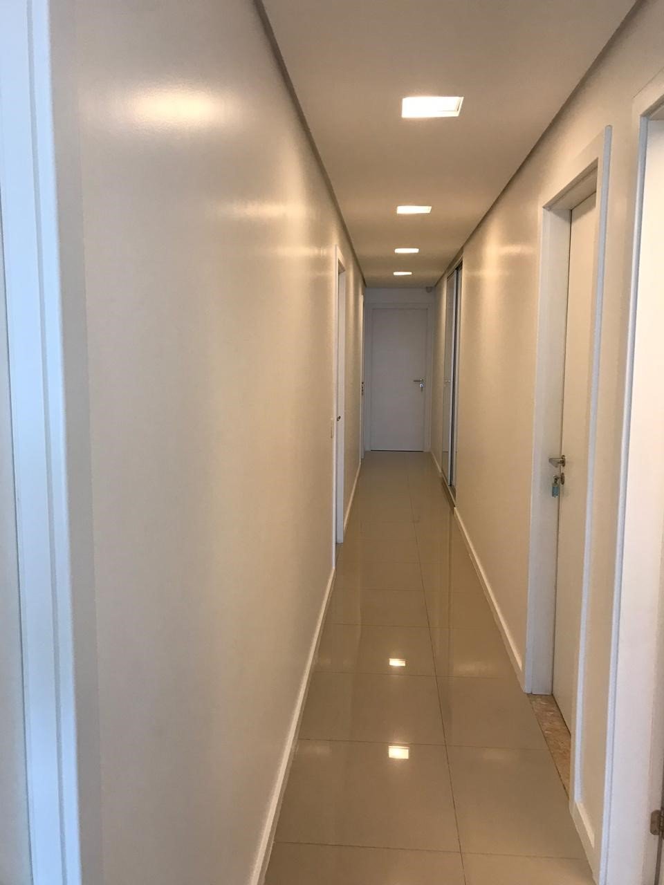 Imagem Apartamento com 4 Quartos à Venda, 239 m²em Meireles - Fortaleza