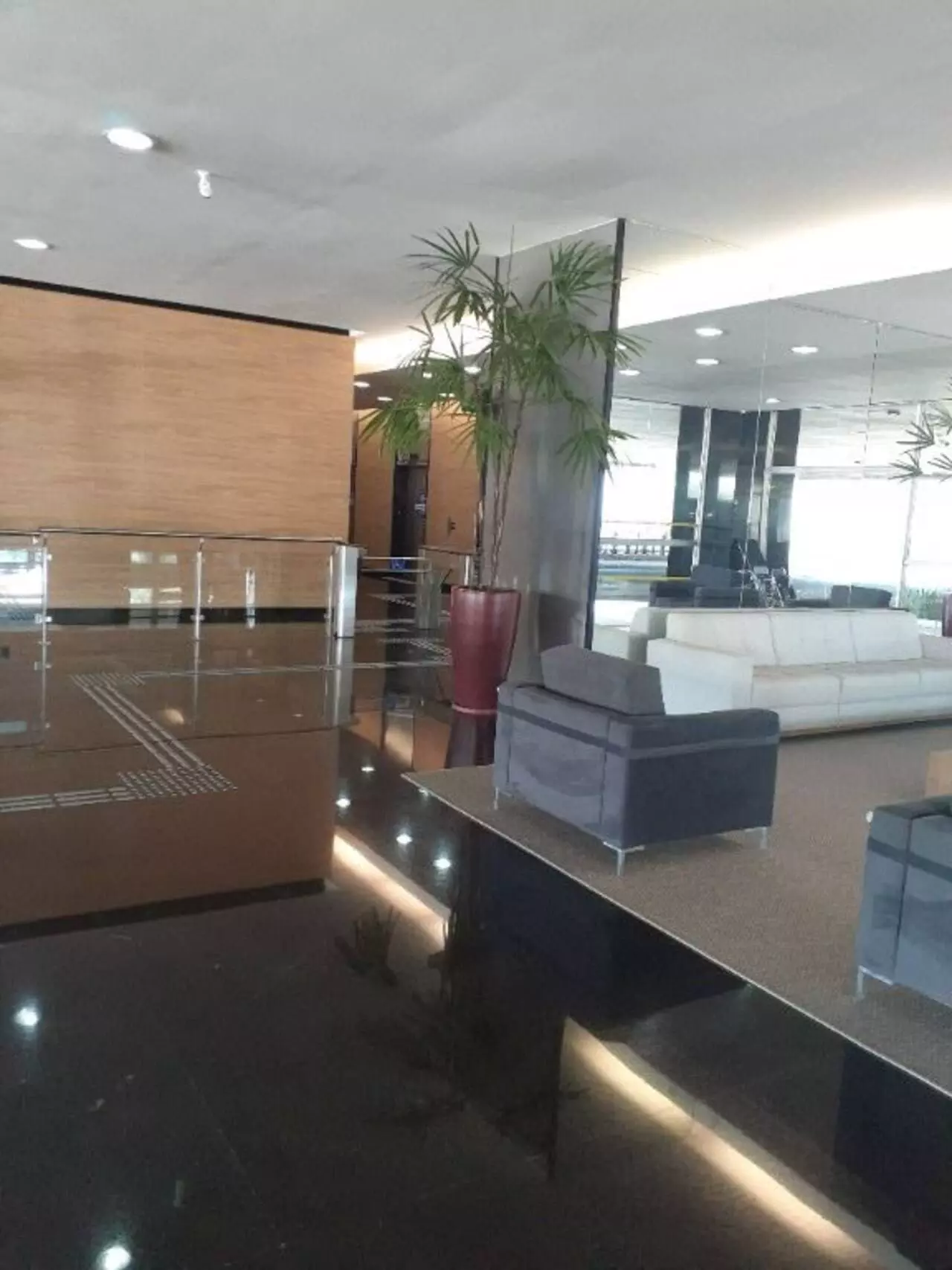 Foto do imóvel: Sala Comercial à Venda ou Locação, 2.844 m² em Jardim São Luís - São Paulo