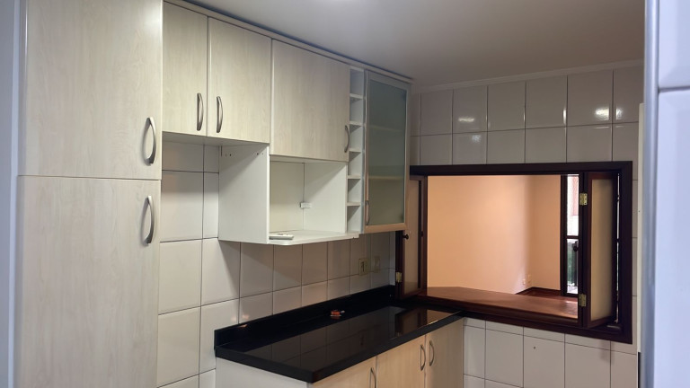 Apartamento com 3 Quartos à Venda,  em Vila Uberabinha - São Paulo