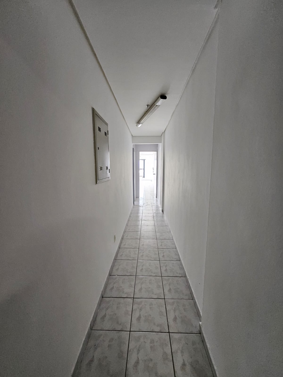 Foto do imóvel: Sala Comercial à Venda, 80 m² em  - 