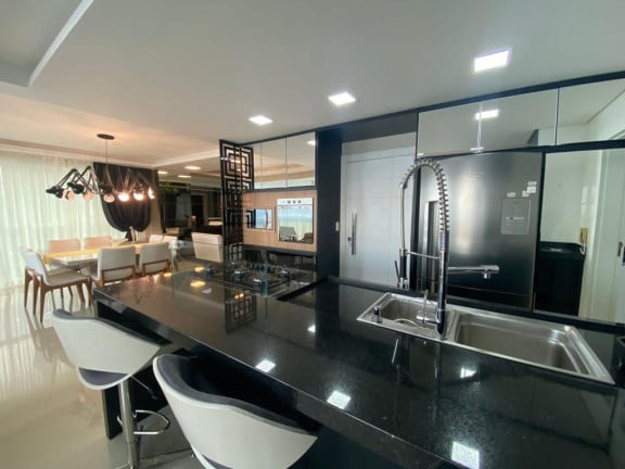 Imagem Apartamento com 4 Quartos à Venda, 208 m² em Meia Praia - Itapema