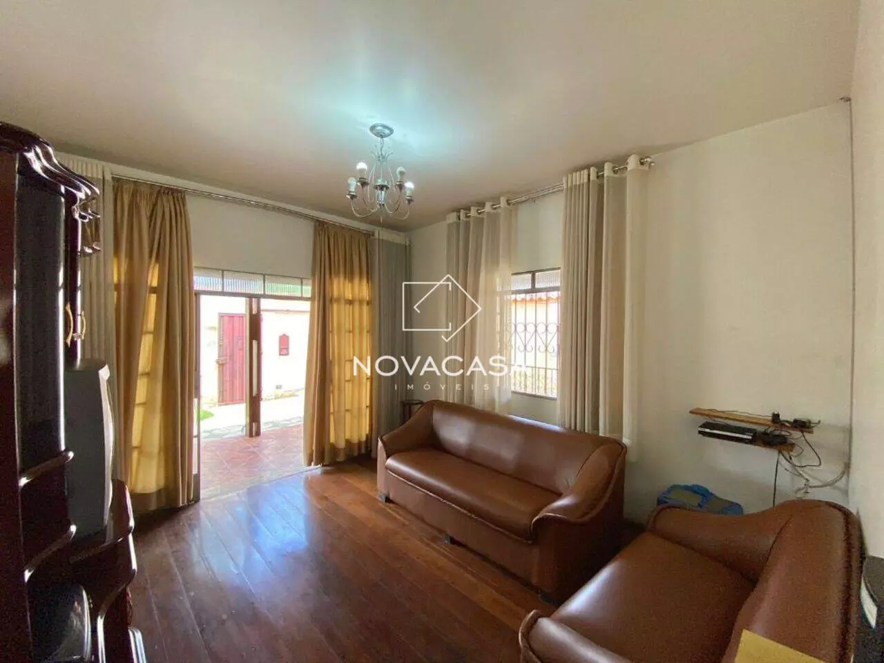 Foto do imóvel: Casa com 3 Quartos à Venda, 147 m² em Heliópolis - Belo Horizonte Foto do imóvel: Casa com 3 Quartos à Venda, 147 m² em Heliópolis - Belo Horizonte