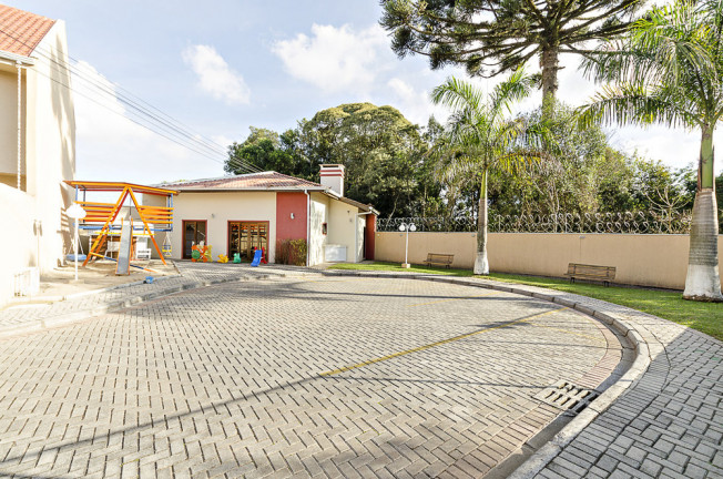 Imagem Sobrado com 3 Quartos à Venda, 124 m² em Barreirinha - Curitiba