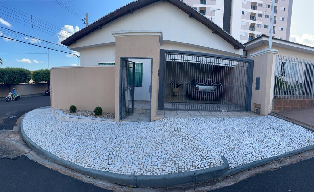 Imagem Casa com 4 Quartos à Venda, 263 m²em São João - Votuporanga