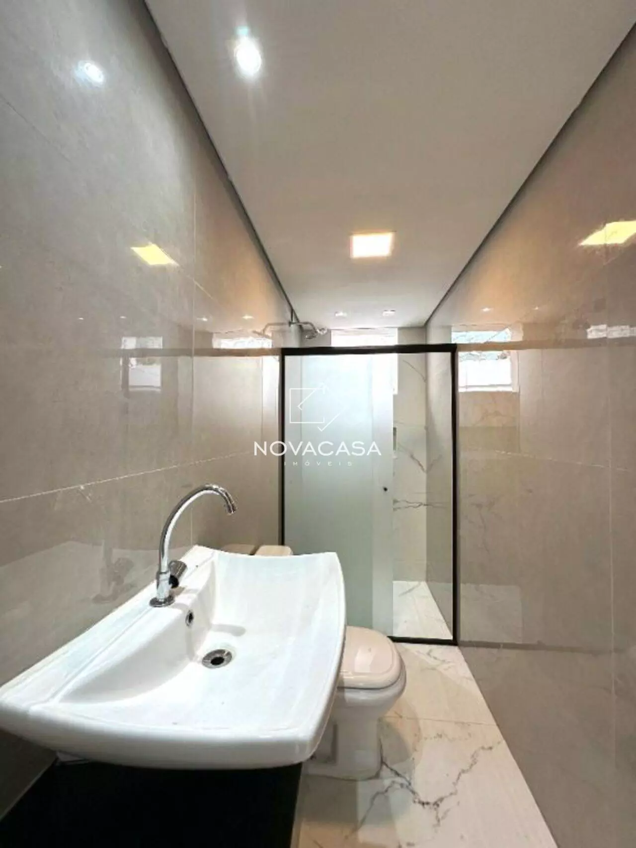 Foto do imóvel: Casa com 5 Quartos à Venda, 250 m² em Rio Branco - Belo Horizonte Foto do imóvel: Casa com 5 Quartos à Venda, 250 m² em Rio Branco - Belo Horizonte