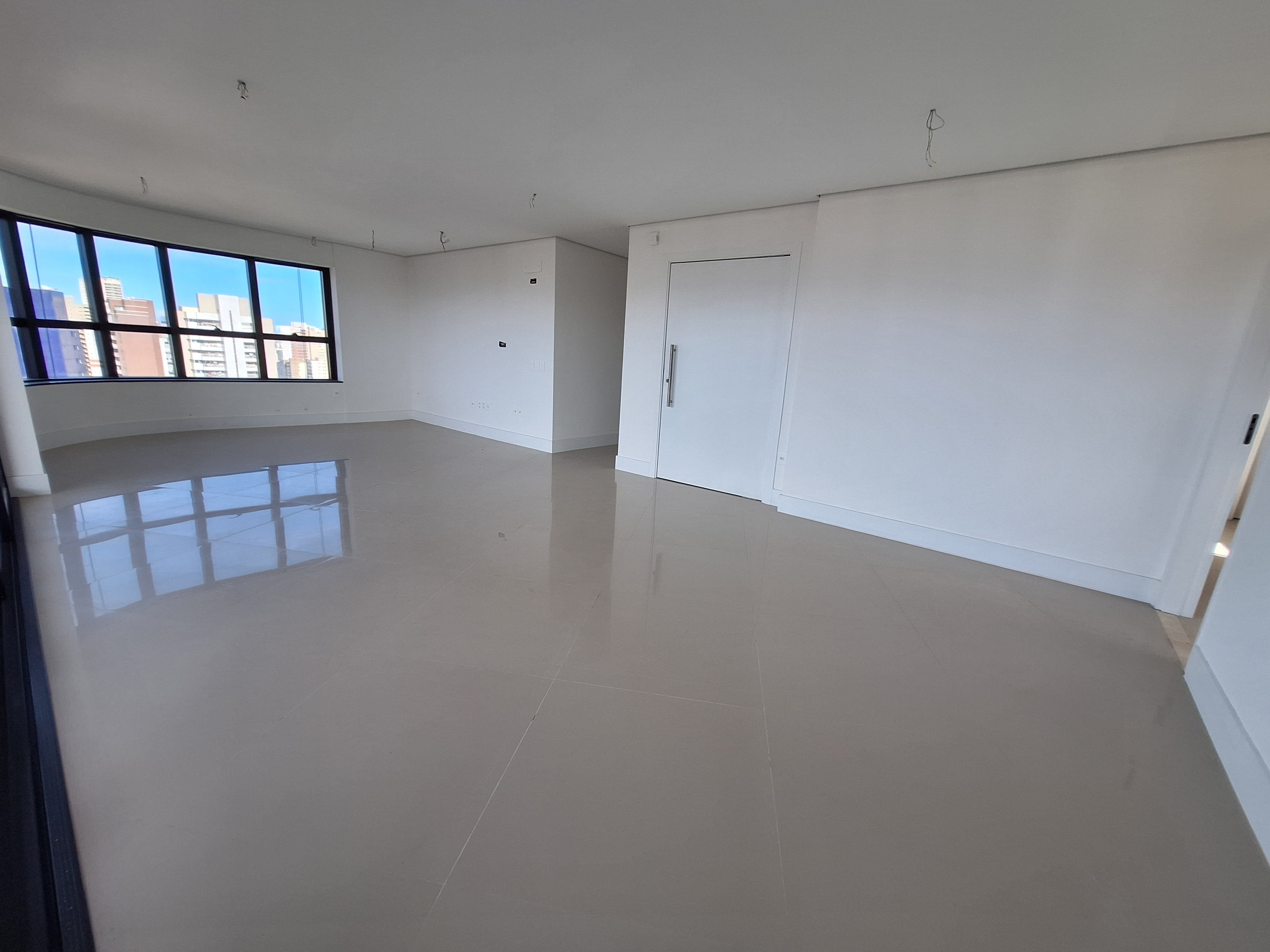 Foto do imóvel: Apartamento com 4 Quartos à Venda, 254 m² em Meireles - Fortaleza