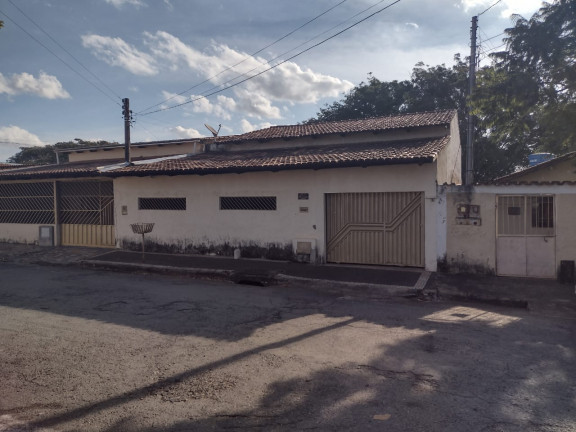 Imagem Casa com 2 Quartos à Venda, 210 m² em Conjunto Cachoeira Dourada - Goiânia