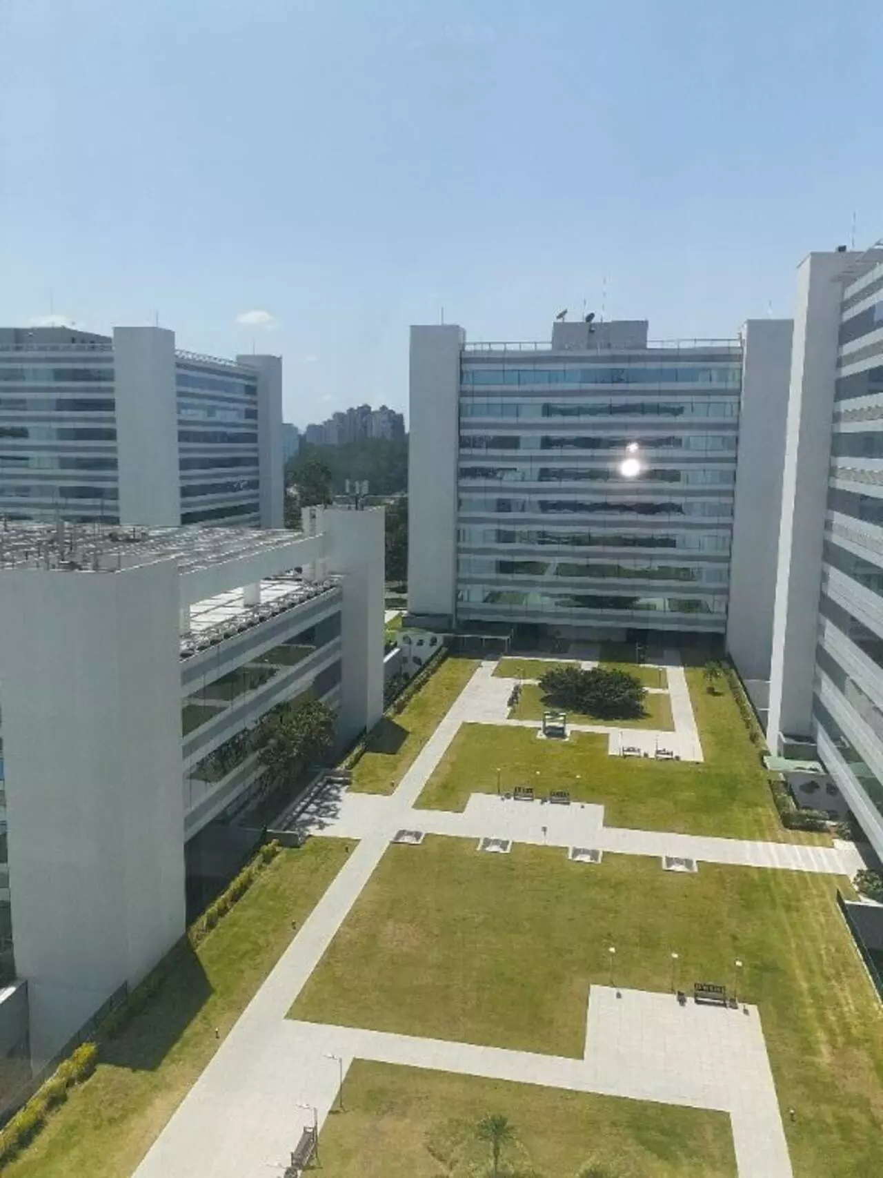 Foto do imóvel: Sala Comercial à Venda ou Locação, 2.844 m² em Jardim São Luís - São Paulo