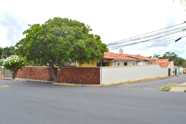 Imagem Casa com 5 Quartos à Venda, 600 m² em Calhau - São Luís