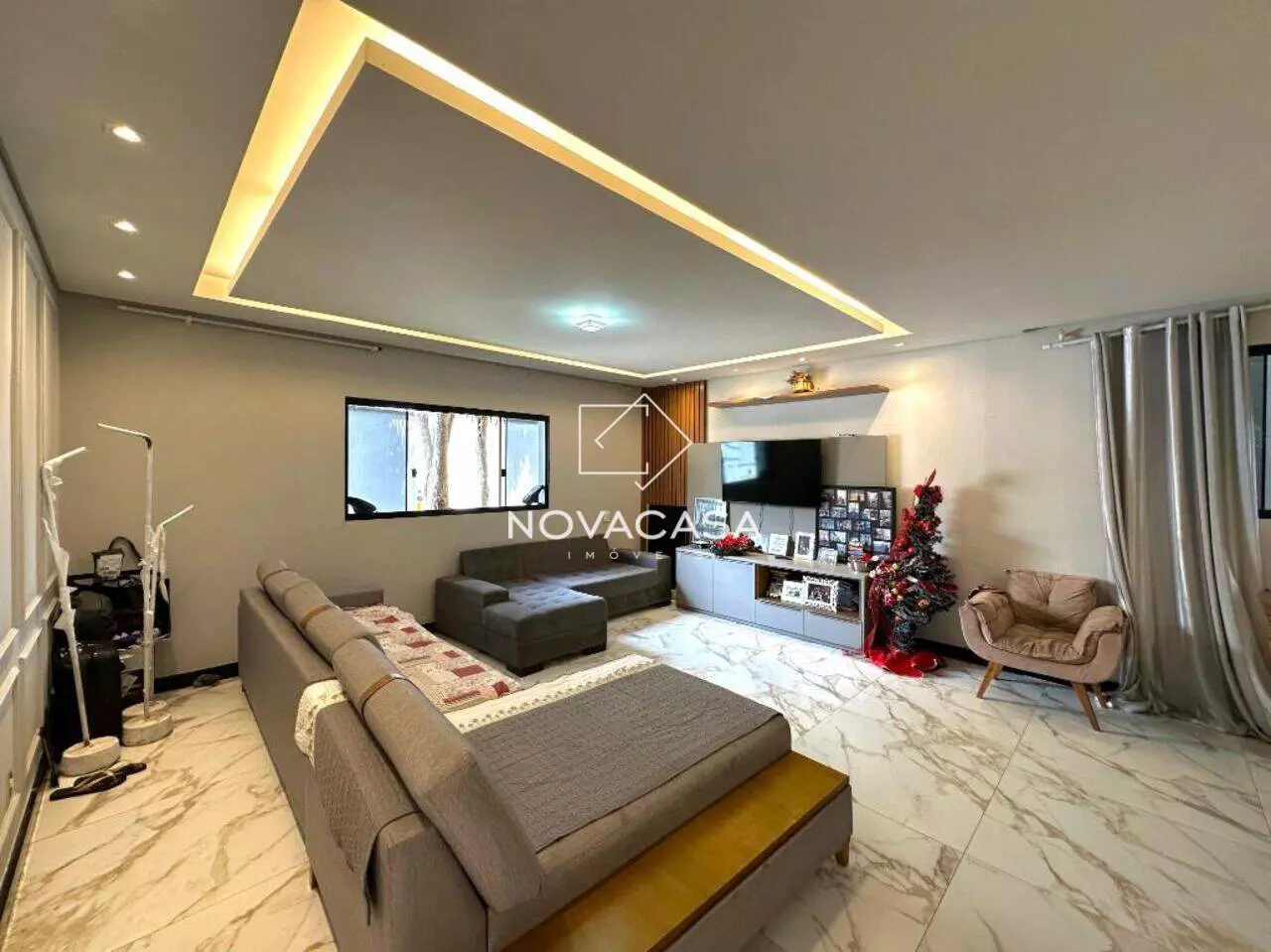 Foto do imóvel: Casa com 5 Quartos à Venda, 250 m² em Rio Branco - Belo Horizonte Foto do imóvel: Casa com 5 Quartos à Venda, 250 m² em Rio Branco - Belo Horizonte