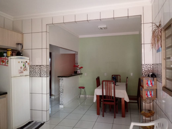 Imagem Casa com 3 Quartos à Venda, 210 m² em Parque Flamboyant - Goiânia