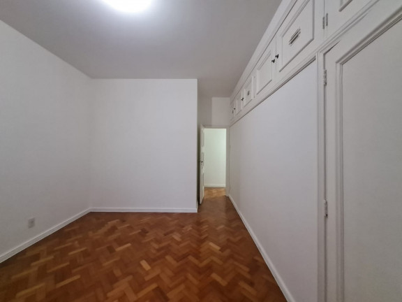 Imagem Apartamento com 3 Quartos à Venda, 220 m²em Copacabana - Rio de Janeiro