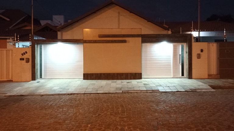 Imagem Casa com 4 Quartos à Venda, 269 m² em Itararé - Campina Grande