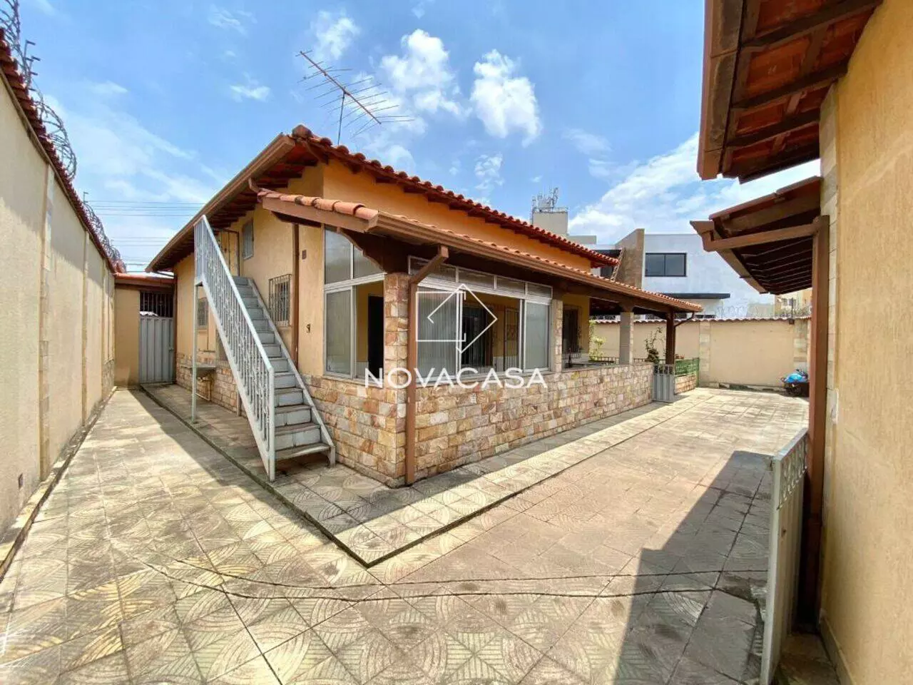 Foto do imóvel: Casa com 3 Quartos à Venda, 147 m² em Heliópolis - Belo Horizonte Foto do imóvel: Casa com 3 Quartos à Venda, 147 m² em Heliópolis - Belo Horizonte