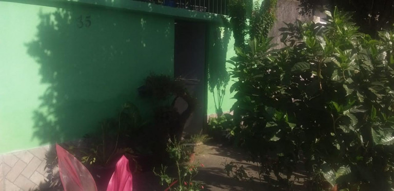 Imagem Casa com 2 Quartos à Venda,  em Miguel Couto - Nova Iguaçu