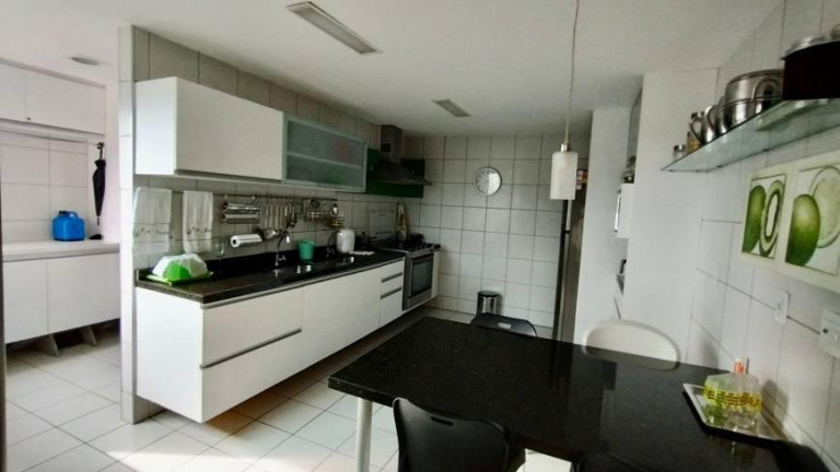 Imagem Apartamento com 4 Quartos à Venda, 230 m² em Caxangá - Recife