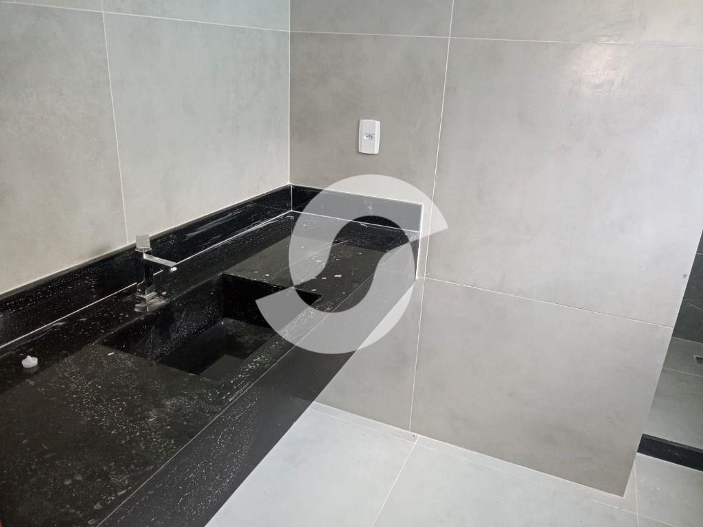 Foto do imóvel: Casa com 4 Quartos à Venda, 209 m² em Itaipu - Niterói