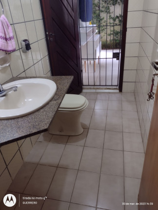 Imagem Casa com 3 Quartos à Venda, 330 m² em Lagoa Nova - Natal