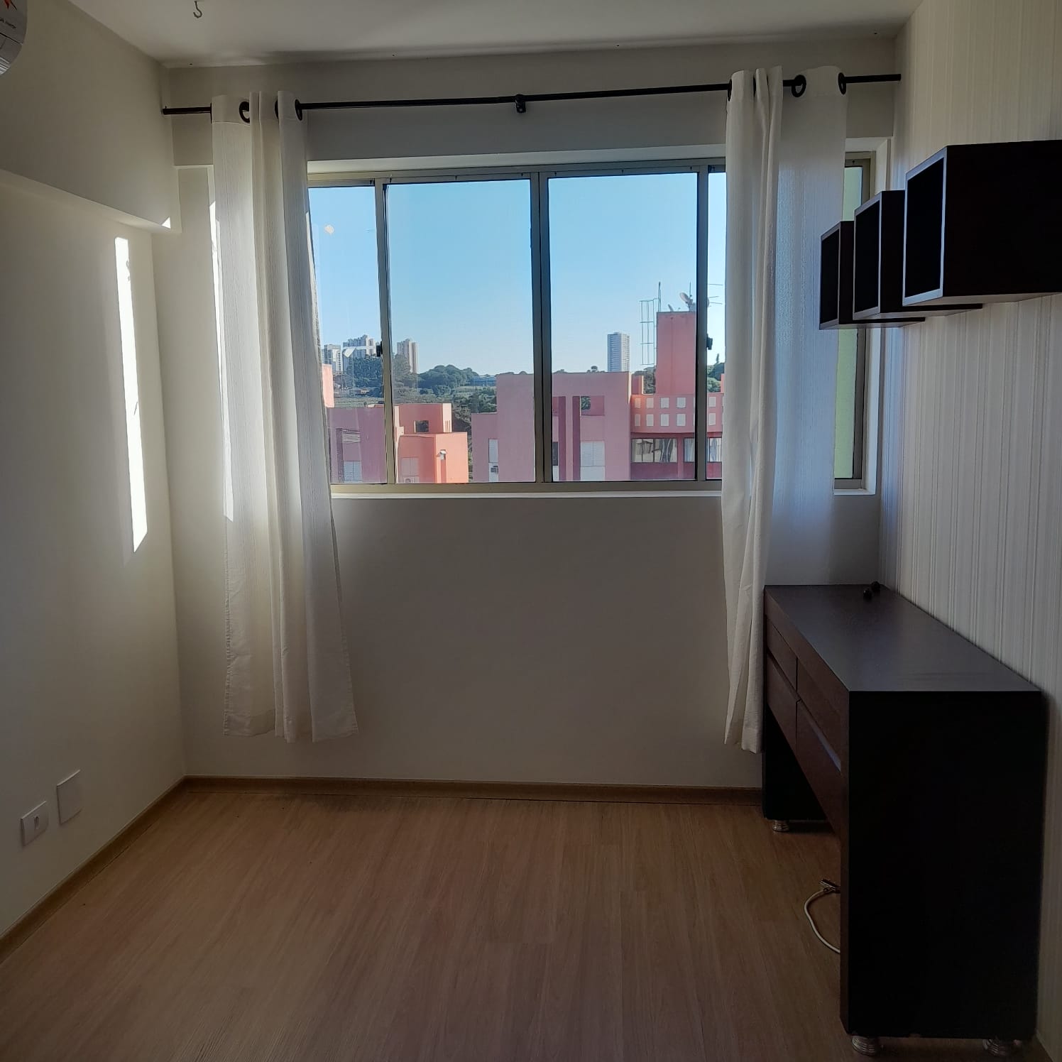 Foto do imóvel: Apartamento com 3 Quartos à Venda, 70 m²em Cláudia - Londrina
