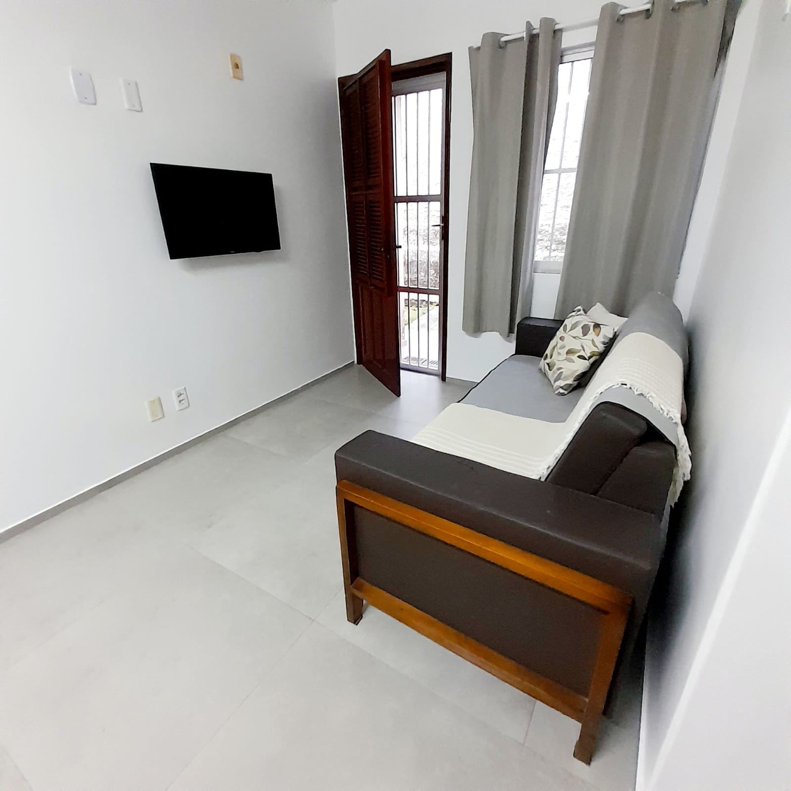 Imagem Apartamento com 2 Quartos à Venda, 45 m²em Itaperi - Fortaleza