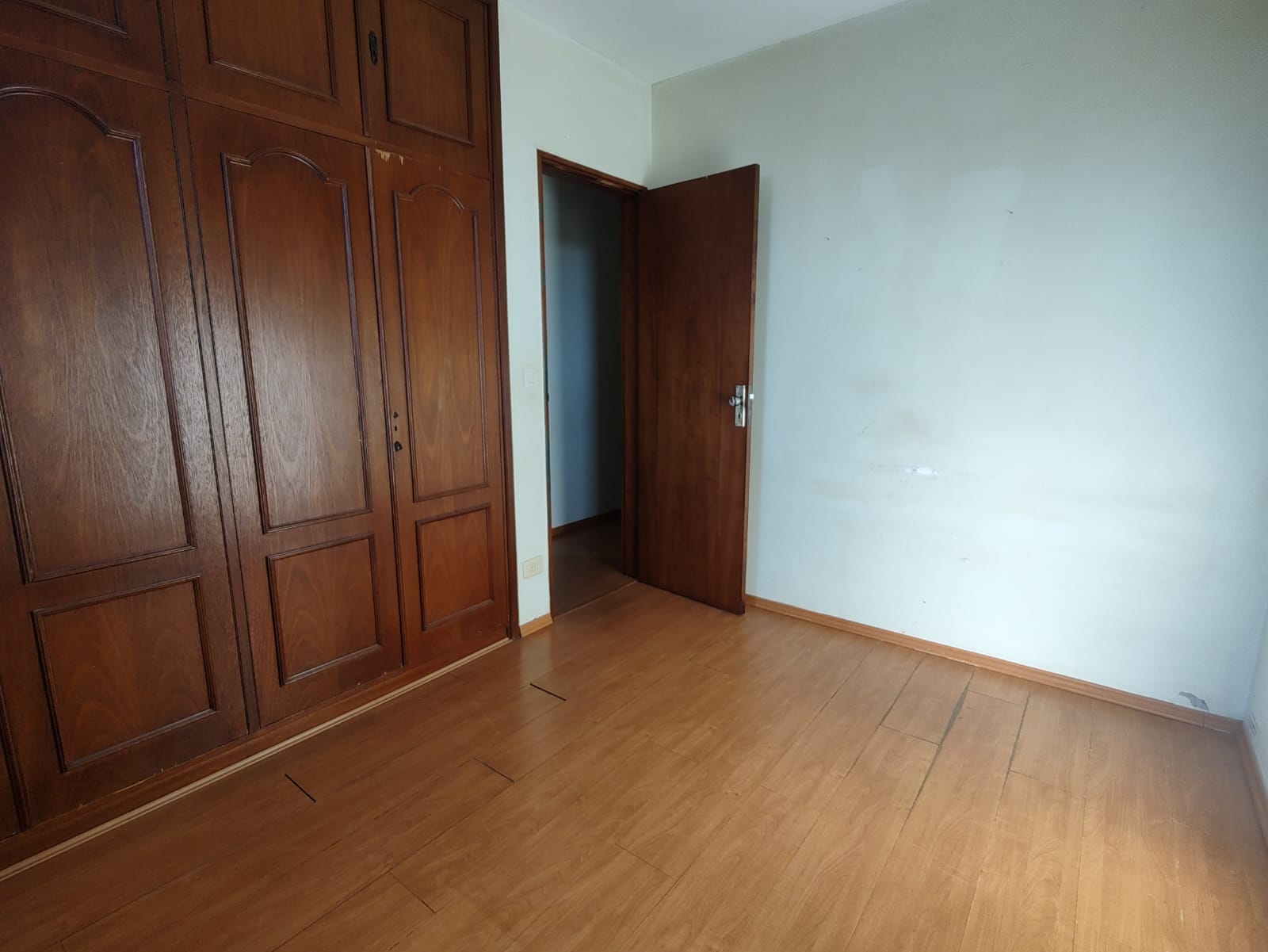 Foto do imóvel: Apartamento com 3 Quartos à Venda, 64 m²em Cláudia - Londrina