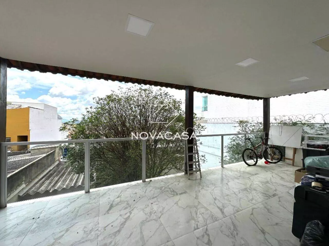 Foto do imóvel: Casa com 5 Quartos à Venda, 250 m² em Rio Branco - Belo Horizonte Foto do imóvel: Casa com 5 Quartos à Venda, 250 m² em Rio Branco - Belo Horizonte
