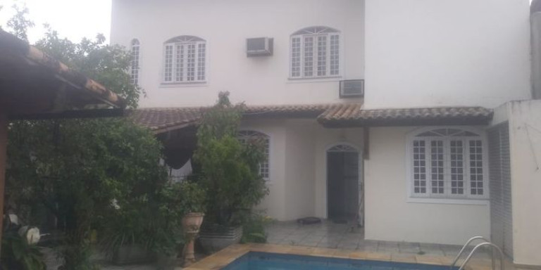 Casa com 4 Quartos à Venda, 261 m² em Taquara - Rio de Janeiro