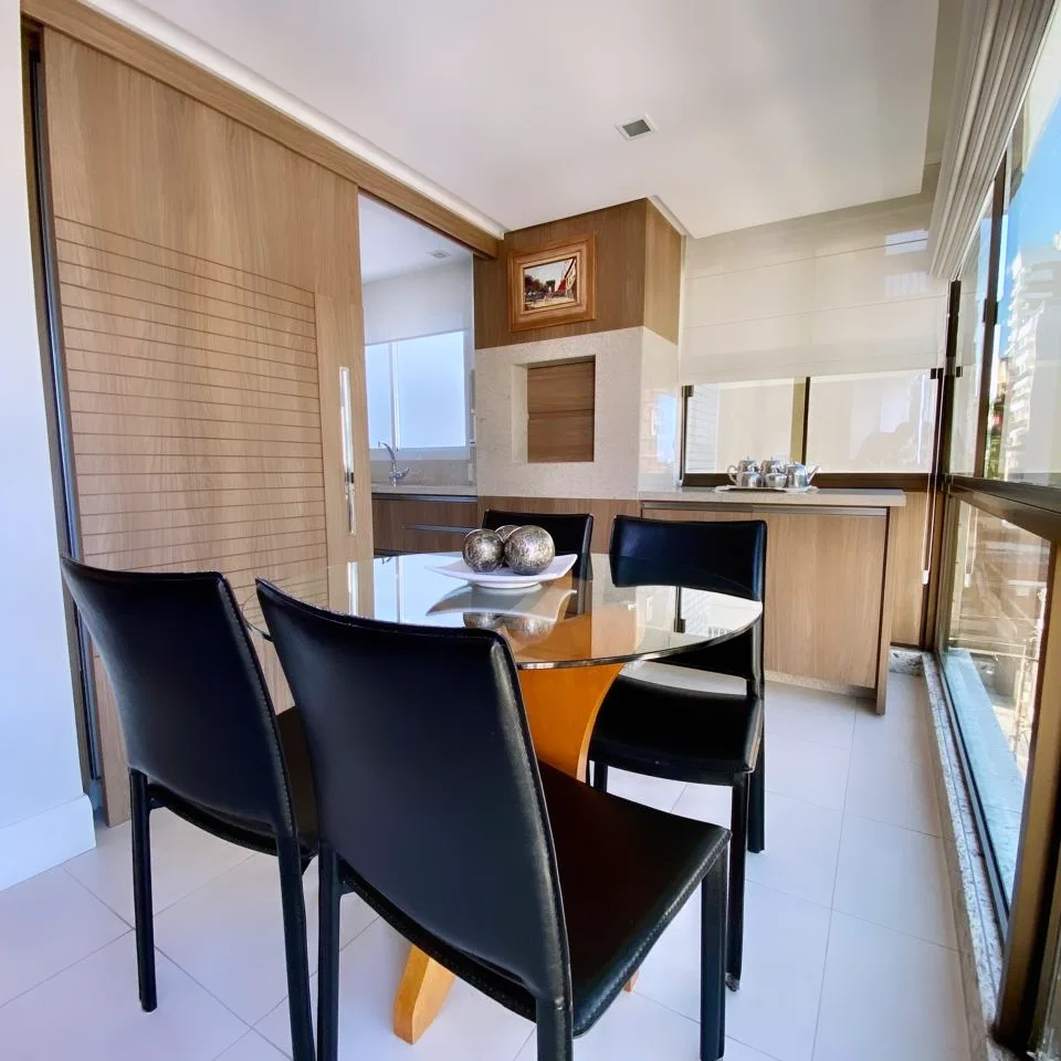 Imagem Apartamento com 3 Quartos à Venda, 134 m²em Centro - Criciúma