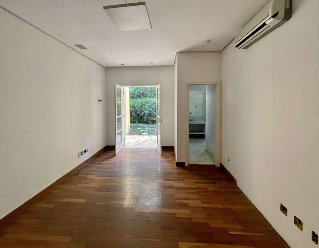 Imagem Casa com 6 Quartos à Venda ou Locação, 721 m²em Palos Verdes - Carapicuíba