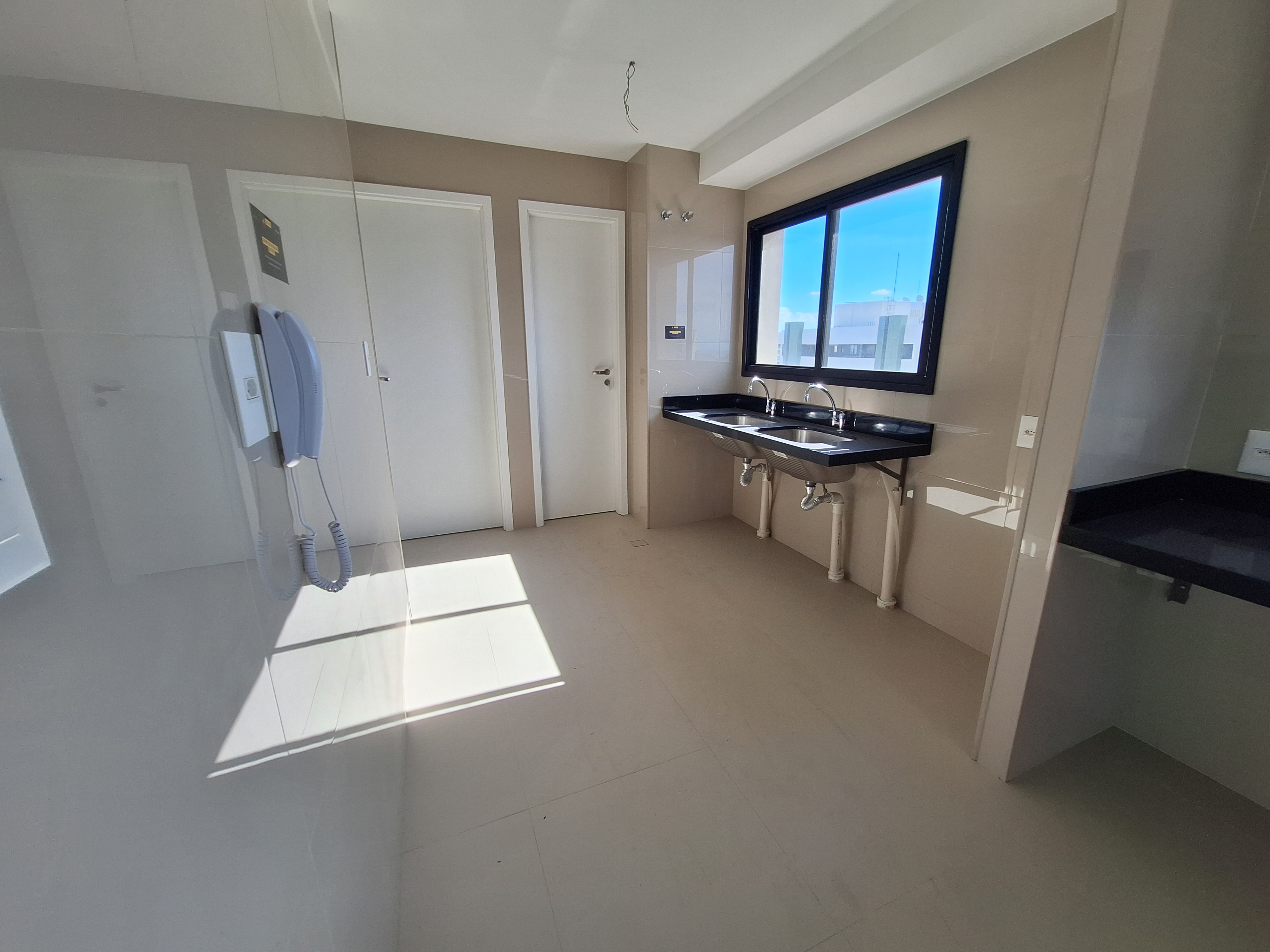 Foto do imóvel: Apartamento com 4 Quartos à Venda, 254 m² em Meireles - Fortaleza