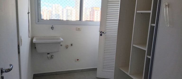 Apartamento com 3 Quartos à Venda ou Locação, 134 m²em Bosque da Saúde - São Paulo