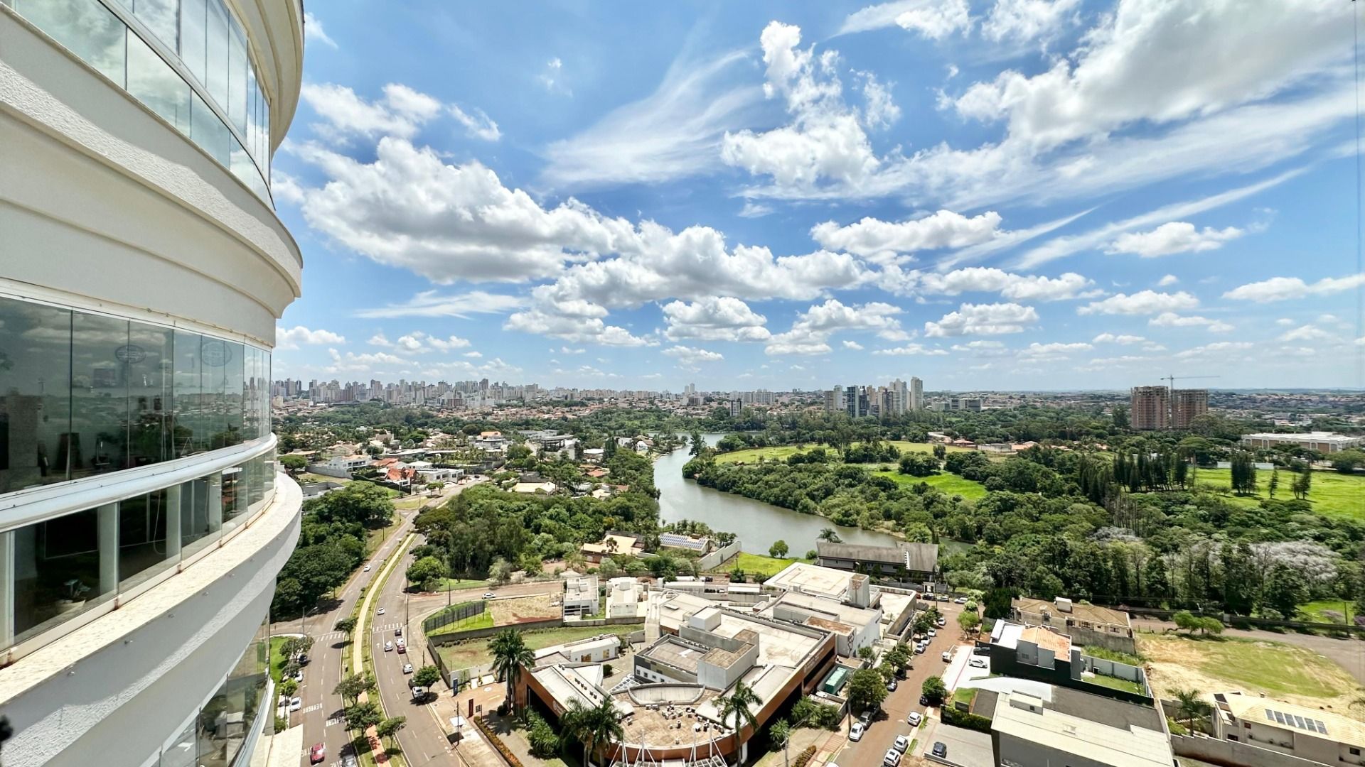 Foto do imóvel: Apartamento com 3 Quartos à Venda, 215 m²em Bela Suiça - Londrina