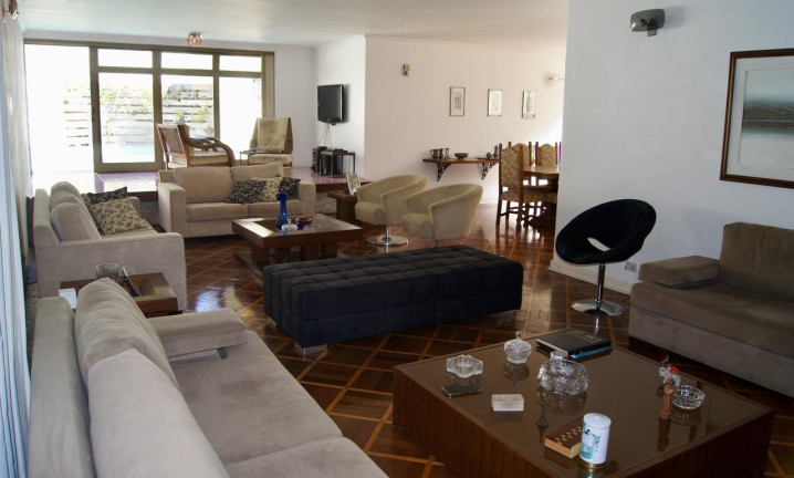 Casa com 4 Quartos à Venda, 377 m² em Alto de Pinheiros - São Paulo