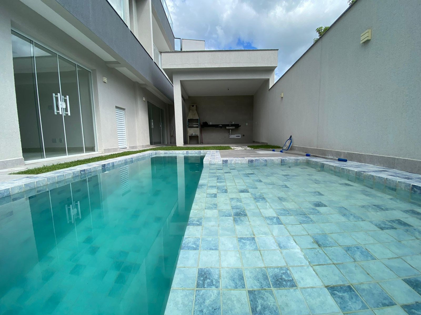 Foto do imóvel: Casa de Condomínio com 4 Quartos à Venda, 220 m² em Vargem Pequena - Rio de Janeiro