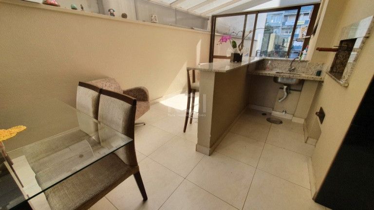 Imagem Apartamento com 2 Quartos à Venda, 112 m² em Independência - Porto Alegre
