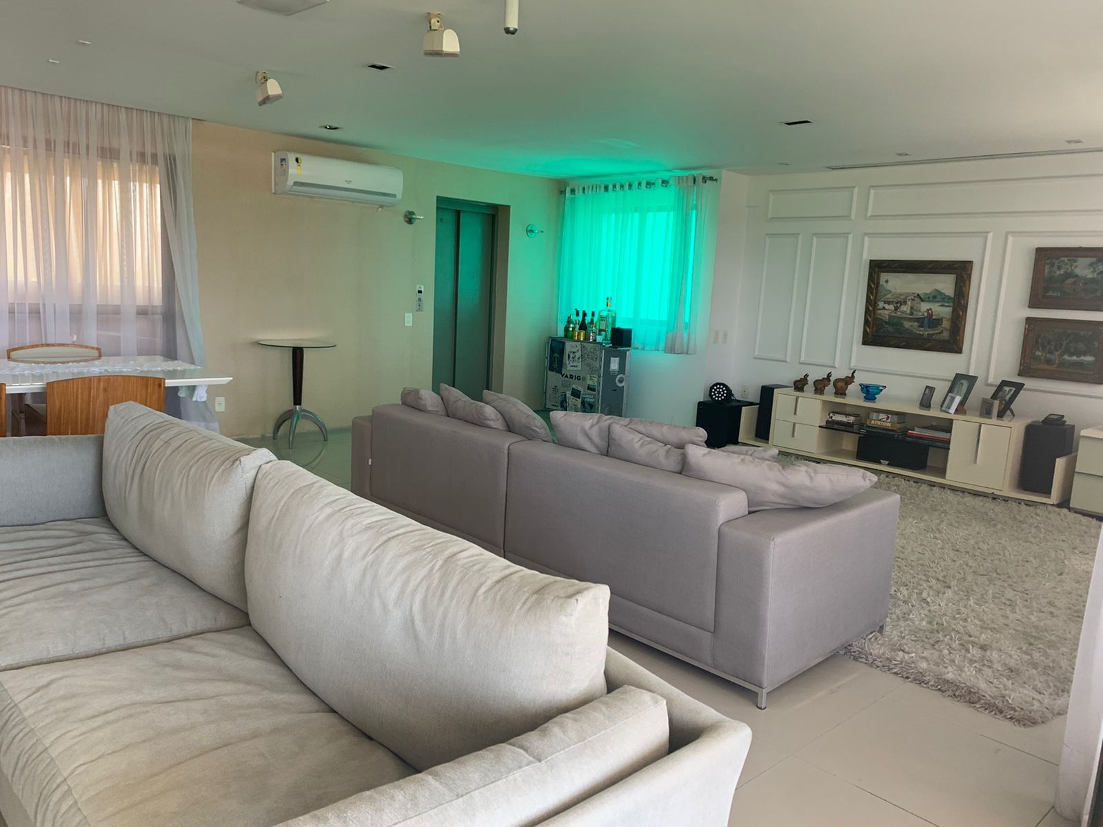 Imagem Apartamento com 4 Quartos à Venda, 257 m²em Guararapes - Fortaleza