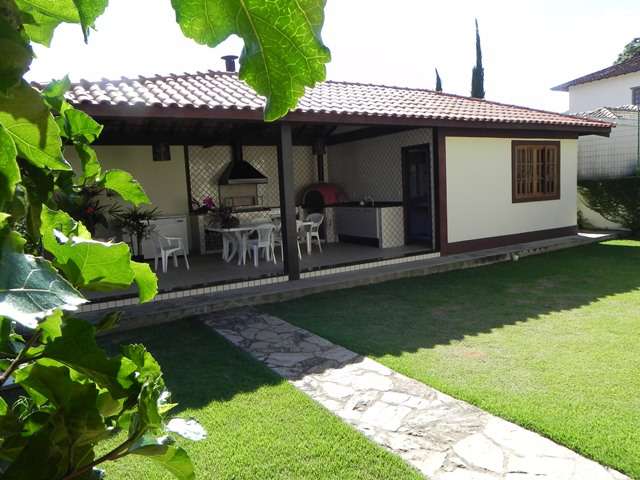 Imagem Casa com 4 Quartos à Venda, 570 m² em Várzea - Teresópolis